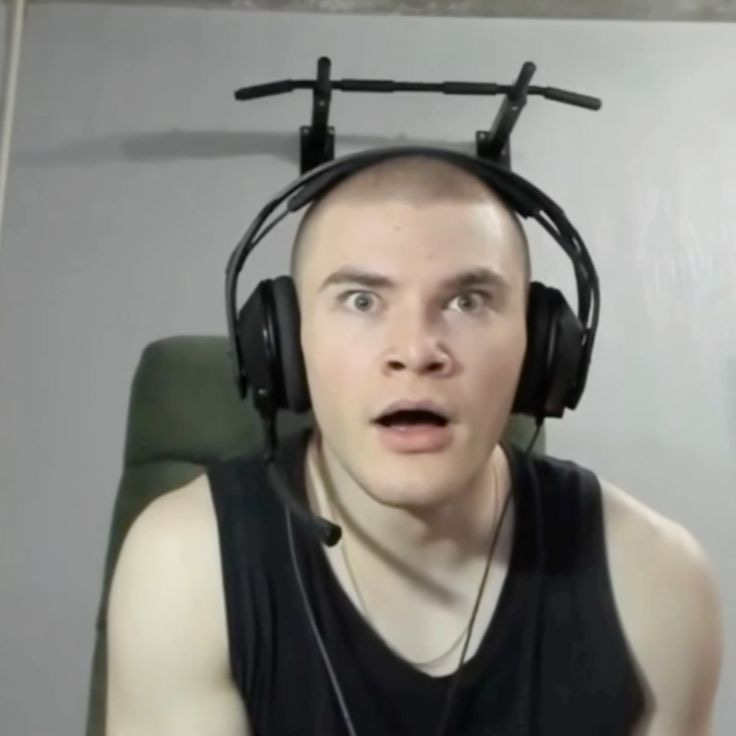 🤣Парень с женской грудью🤣